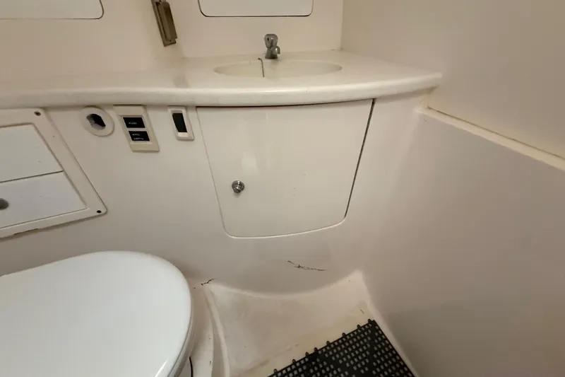 Slide: The Image of 2008 Intrepid 377 Walkaround bathroom with sink and toilet. - 148