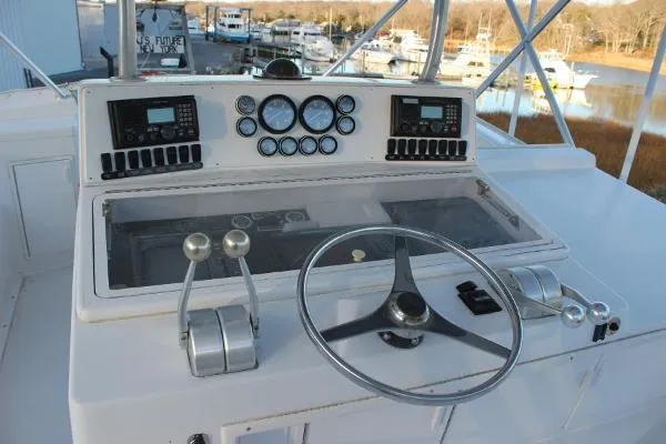 Slide: The Image of Viking 53 Convertible 1990 - 6