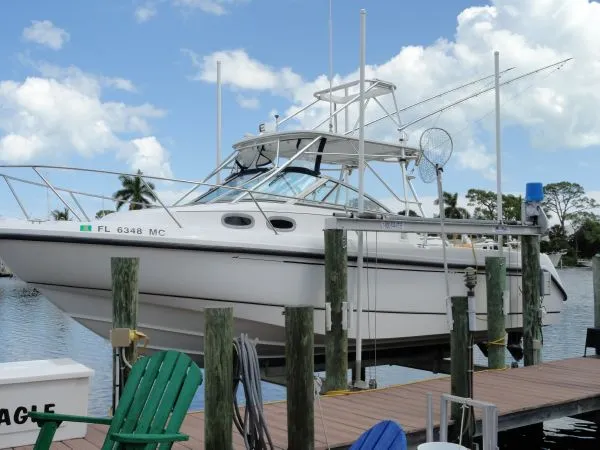 Slide: The Image of Boston Whaler 295 Conquest 2002 - 0
