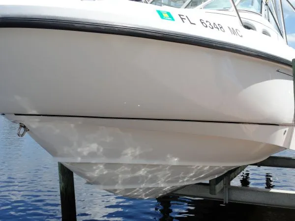 Slide: The Image of Boston Whaler 295 Conquest 2002 - 3
