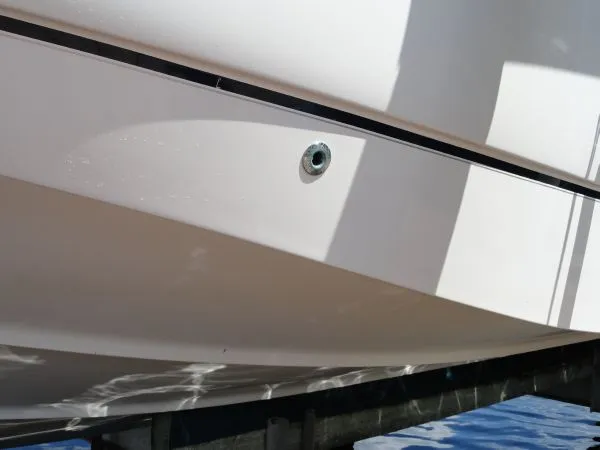 Slide: The Image of Boston Whaler 295 Conquest 2002 - 5