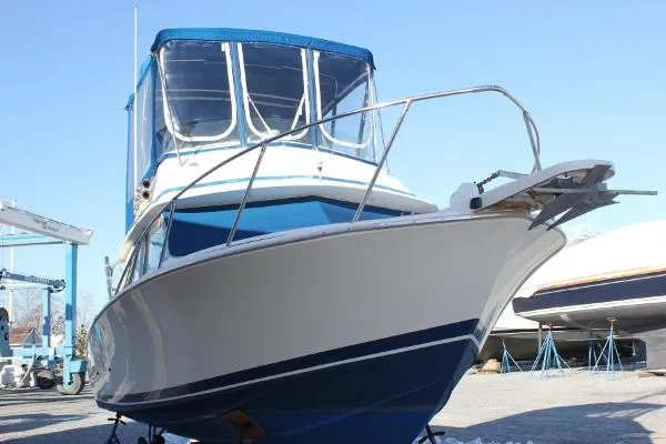 Slide: The Image of Bertram 28 Flybridge CRUISER 1985 - 2