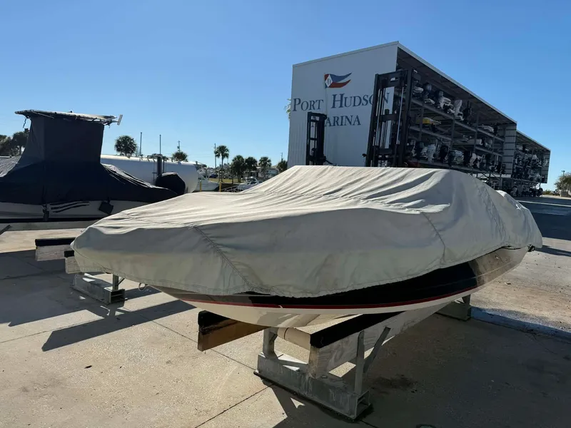 Slide: The Image of Larson LX 225S IO 2015 - 30