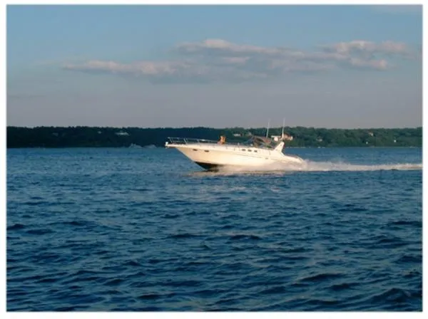 Slide: The Image of Sea Ray 400 Express Cruiser 1998 - 1