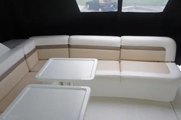 Slide: The Image of Sea Ray 470 Sundancer 2012 - 10