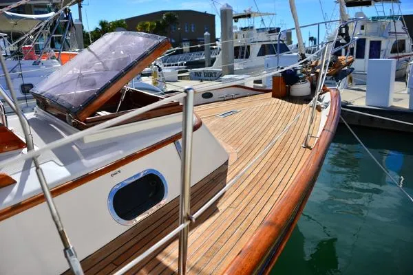 Slide: The Image of TaShing Baba 40' Cutter 1990 - 5
