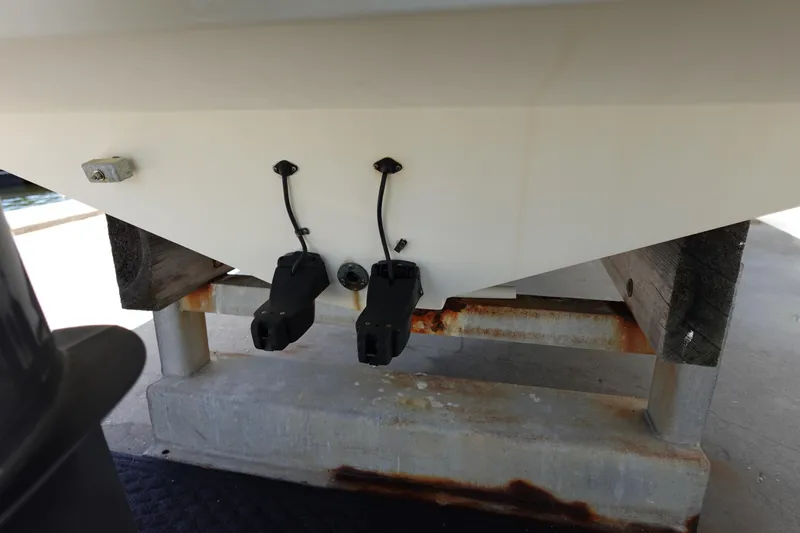 Slide: The Image of Hydra-Sports Vector 3300 CC 2005 - 77