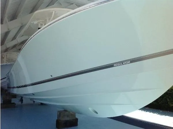 Slide: The Image of Regulator Marine 32 Forward Seating 2011 - 7