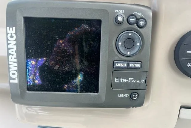 Slide: The Image of Lowrance Elite-5 HDI fishfinder on 2006 Sea Ray Sundancer 260 dashboard. - 7