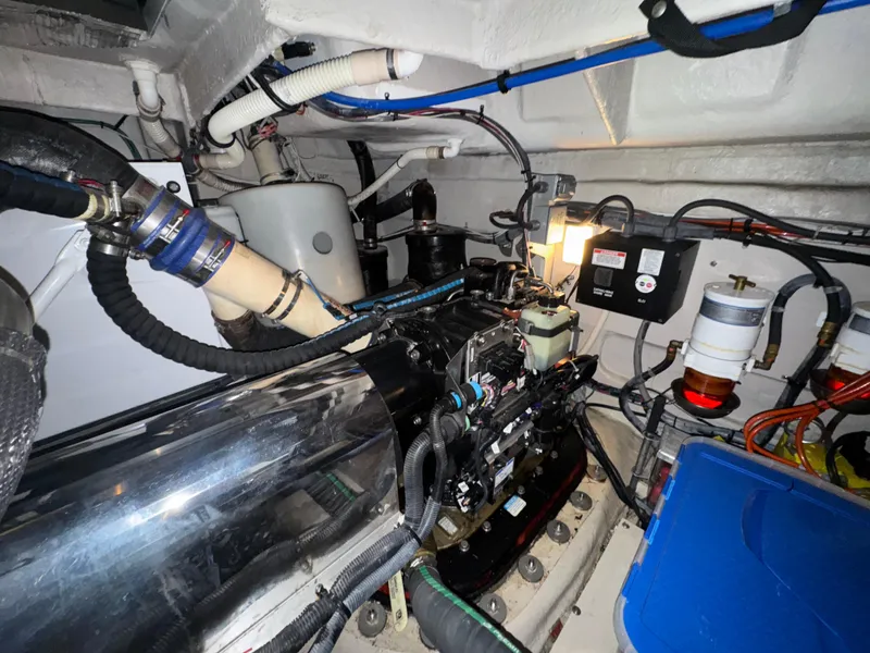 Slide: The Image of Sea Ray 470 Sundancer 2011 - 105