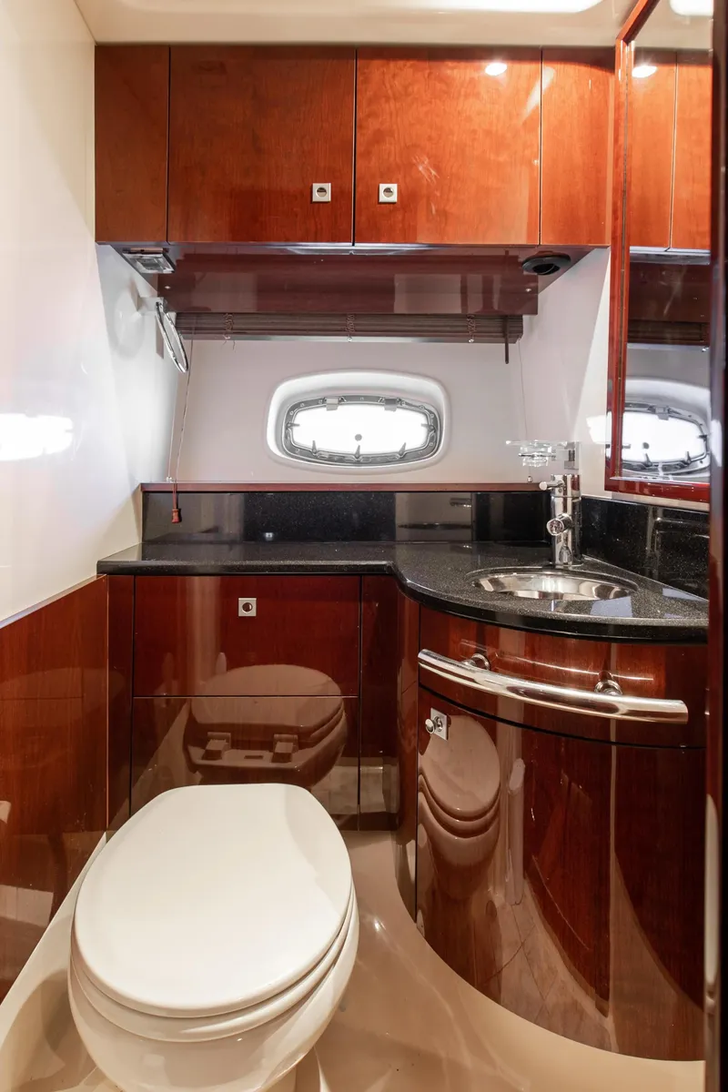 Slide: The Image of Sea Ray 470 Sundancer 2011 - 112