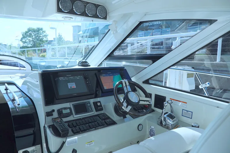 Slide: The Image of Sea Ray 470 Sundancer 2011 - 57