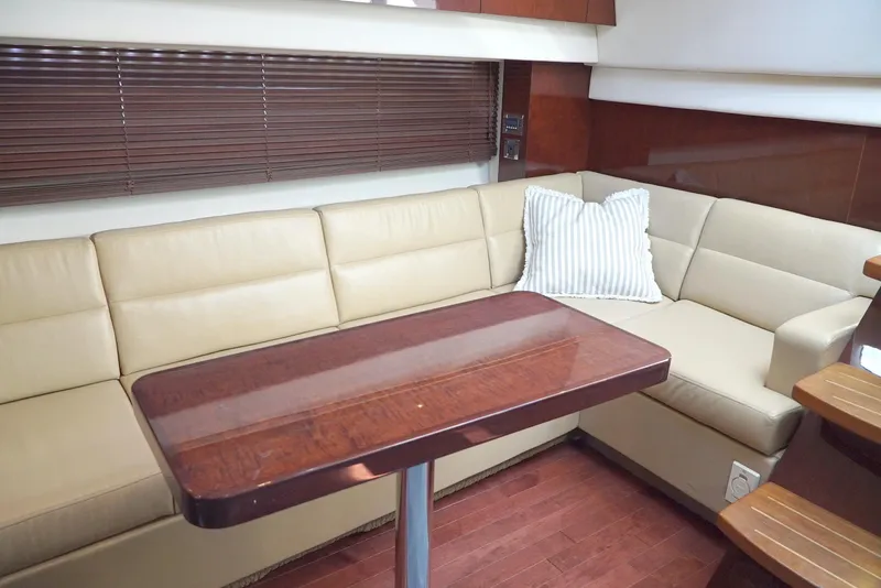 Slide: The Image of Sea Ray 470 Sundancer 2011 - 70