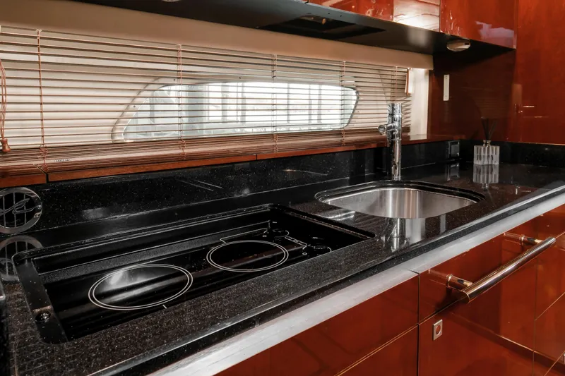 Slide: The Image of Sea Ray 470 Sundancer 2011 - 74