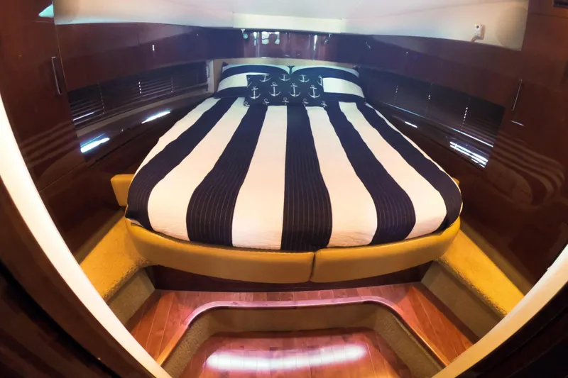 Slide: The Image of Sea Ray 470 Sundancer 2011 - 85