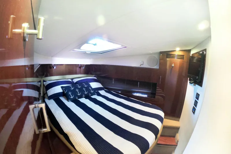 Slide: The Image of Sea Ray 470 Sundancer 2011 - 86