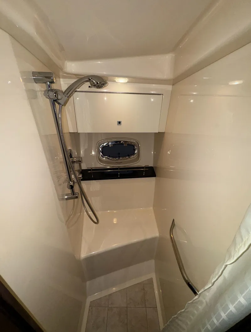 Slide: The Image of Sea Ray 470 Sundancer 2011 - 88