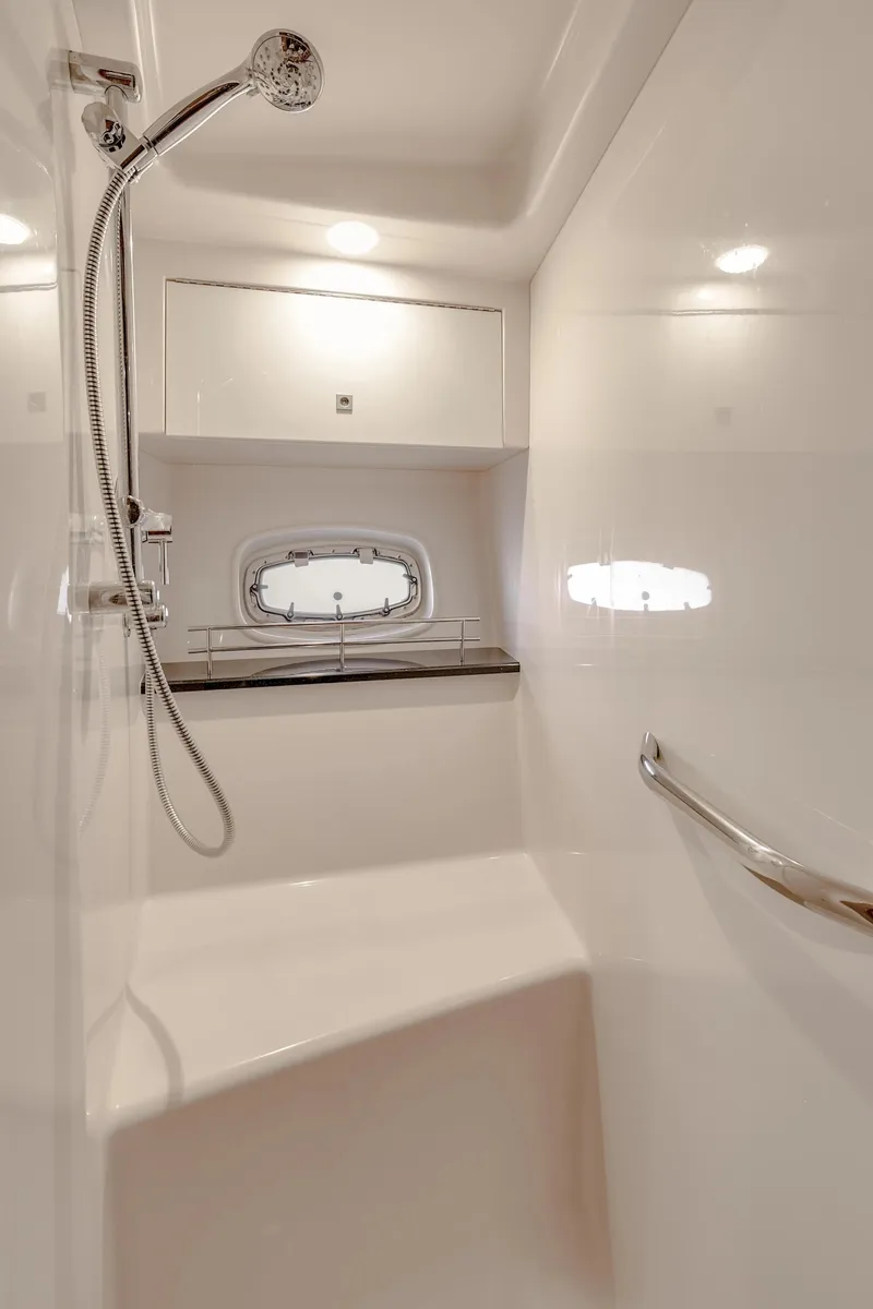 Slide: The Image of Sea Ray 470 Sundancer 2011 - 89