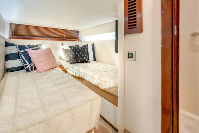 Slide: The Image of Sea Ray 470 Sundancer 2011 - 91