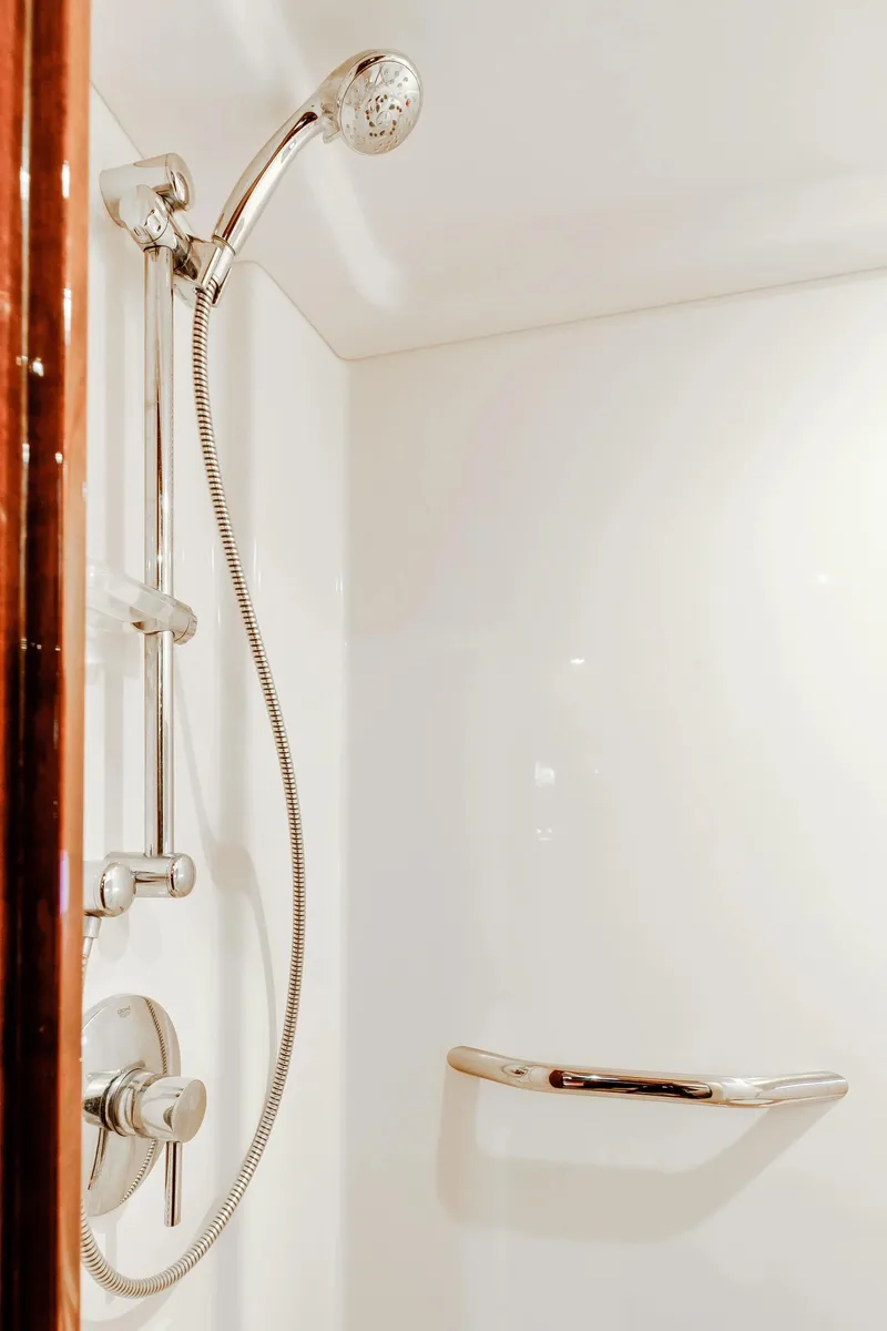 Slide: The Image of Sea Ray 470 Sundancer 2011 - 95