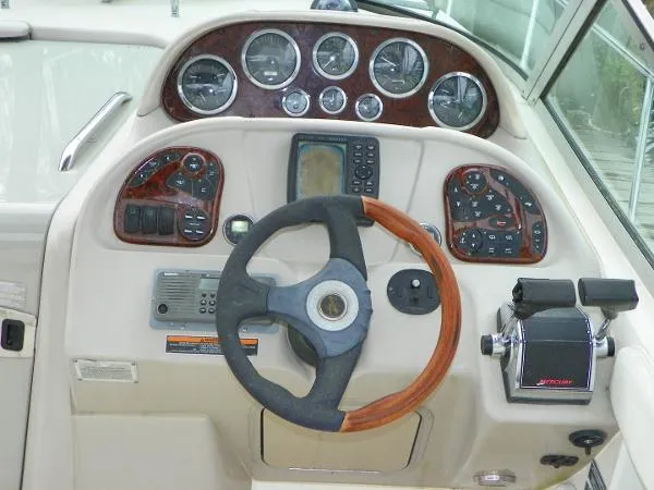 Slide: The Image of Sea Ray 300 Sundancer 2002 - 6
