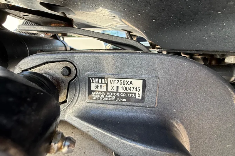 Slide: The Image of Yamaha VF250XA engine detail on 2018 Hurricane SunDeck 2486 OB boat. - 12
