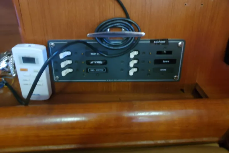 Slide: The Image of Control panel on 2003 Hunter 426 Deck Salon yacht interior. - 84