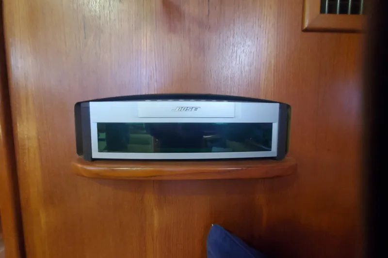 Slide: The Image of Hunter 426 Deck Salon 2003 - 85