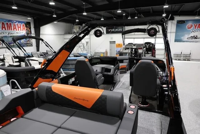 Slide: The Image of South Bay 525 DUAL CONSOLE SWINGBACK UL 400R MOTOR 2026 - 11