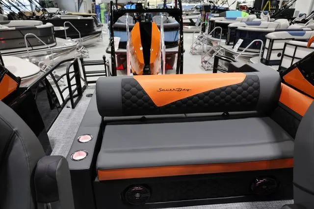 Slide: The Image of South Bay 525 DUAL CONSOLE SWINGBACK UL 400R MOTOR 2026 - 12