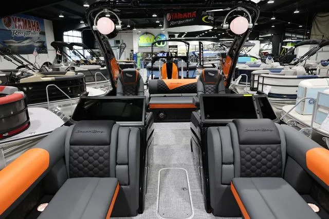 Slide: The Image of South Bay 525 DUAL CONSOLE SWINGBACK UL 400R MOTOR 2026 - 19