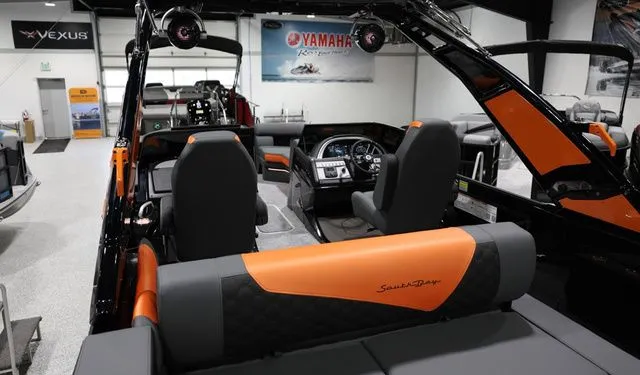 Slide: The Image of South Bay 525 DUAL CONSOLE SWINGBACK UL 400R MOTOR 2026 - 21