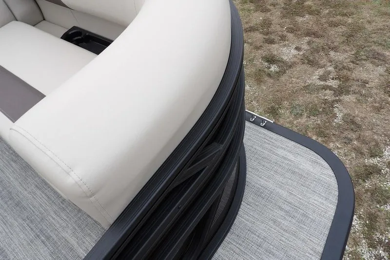Slide: The Image of 2026 Bennington S Swingback 21 SSB boat seat detail, featuring sleek design and premium materials. - 10