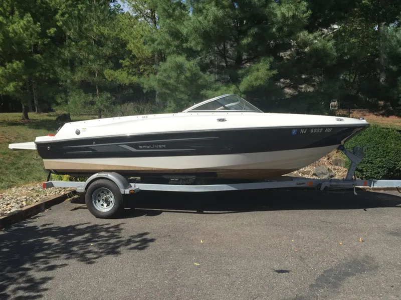 The Image of Bayliner 195 Bowrider 2014 - 0