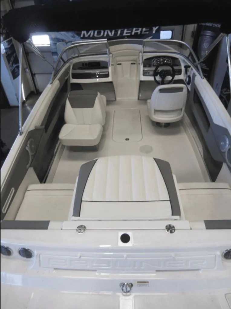Slide: The Image of Bayliner 195 Bowrider 2014 - 5