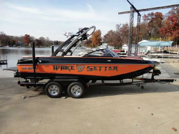 Slide: The Image of Malibu Wakesetter VTX 2012 - 1