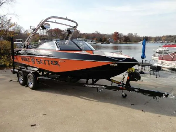 Slide: The Image of Malibu Wakesetter VTX 2012 - 3