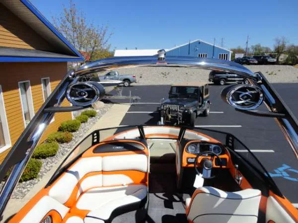 Slide: The Image of Malibu Wakesetter VTX 2012 - 8