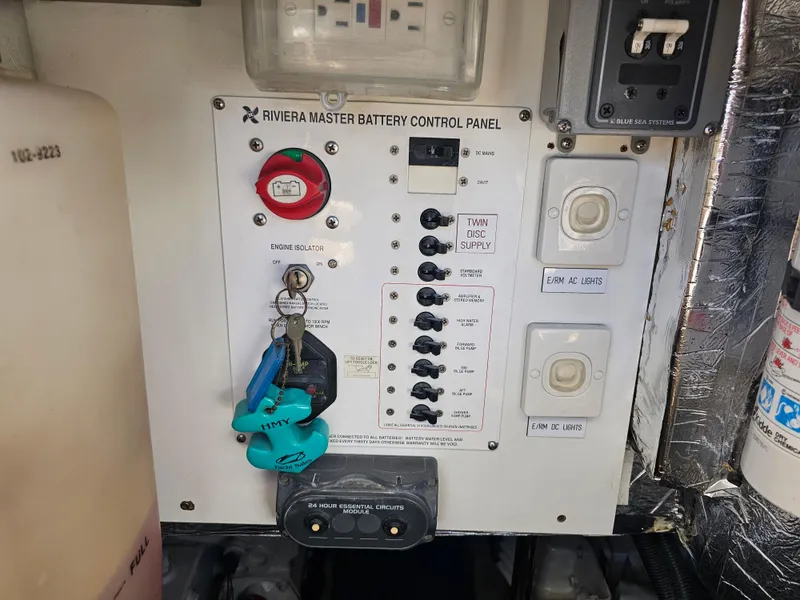 Slide: The Image of Riviera 42 Flybridge 2005 master battery control panel. - 38