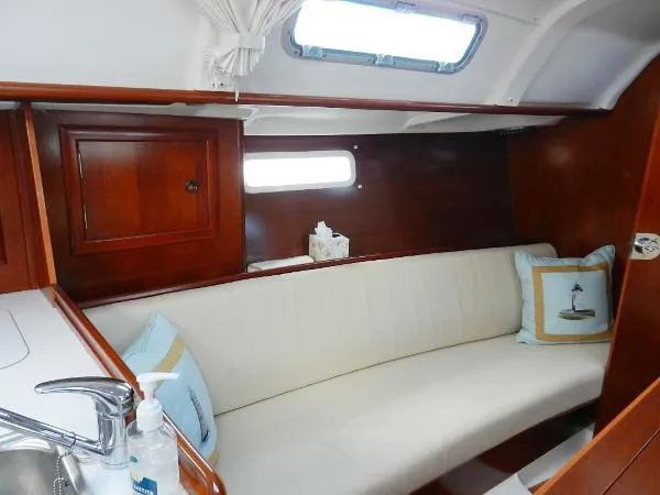 Slide: The Image of Beneteau 311 2004 - 5