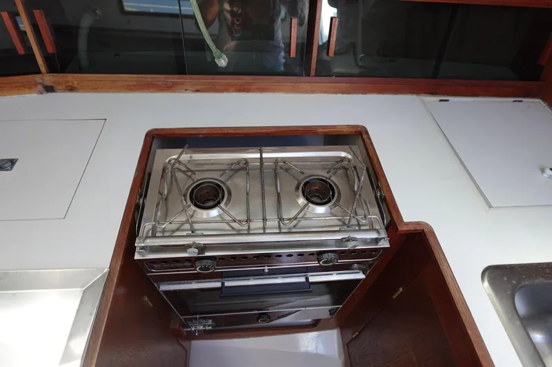 Slide: The Image of Hunter 310 1987 - 51