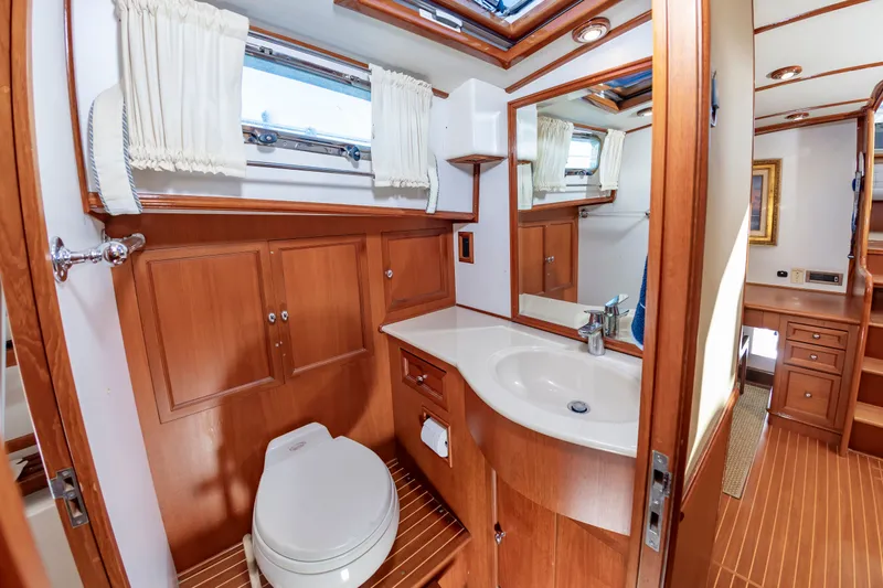 Slide: The Image of Luxurious bathroom on Grand Banks 49 Eastbay SX yacht, year 2005. - 46