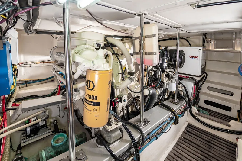 Slide: The Image of Grand Banks 49 Eastbay SX 2005 - 52