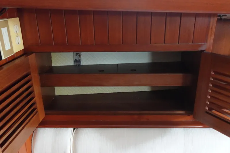 Slide: The Image of Tayana Tayana 37 Ct 1985 - 60