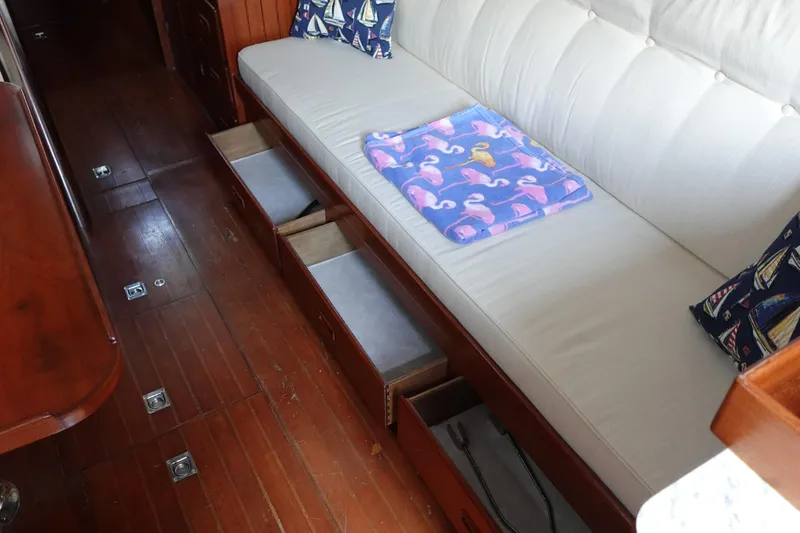 Slide: The Image of Tayana Tayana 37 Ct 1985 - 61