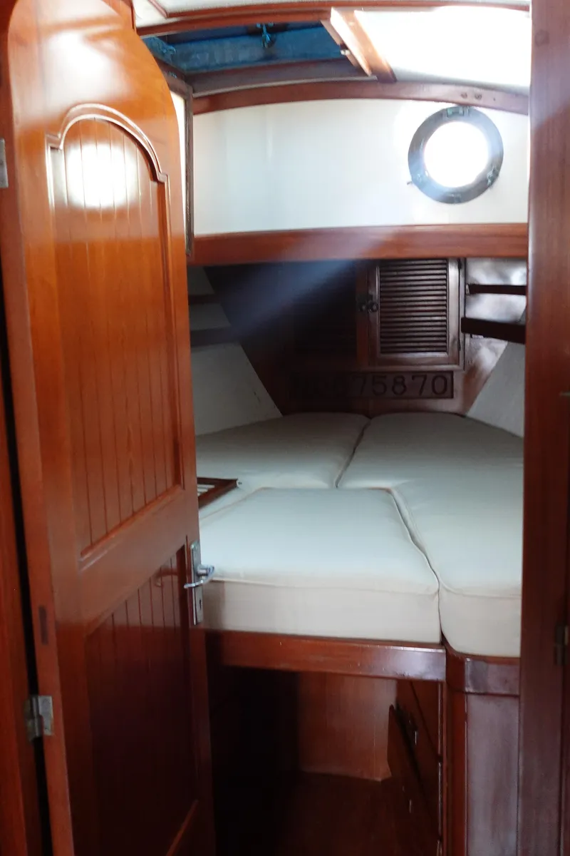 Slide: The Image of Tayana Tayana 37 Ct 1985 - 81