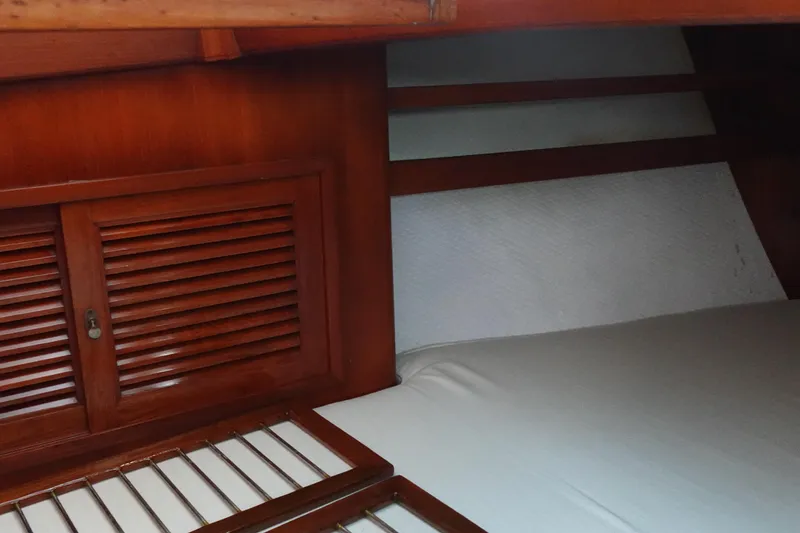 Slide: The Image of Tayana Tayana 37 Ct 1985 - 83