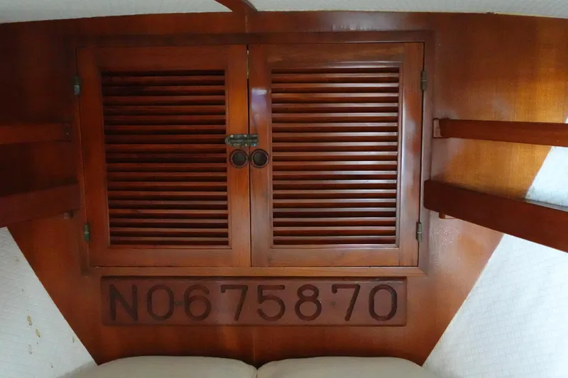 Slide: The Image of Tayana Tayana 37 Ct 1985 - 84