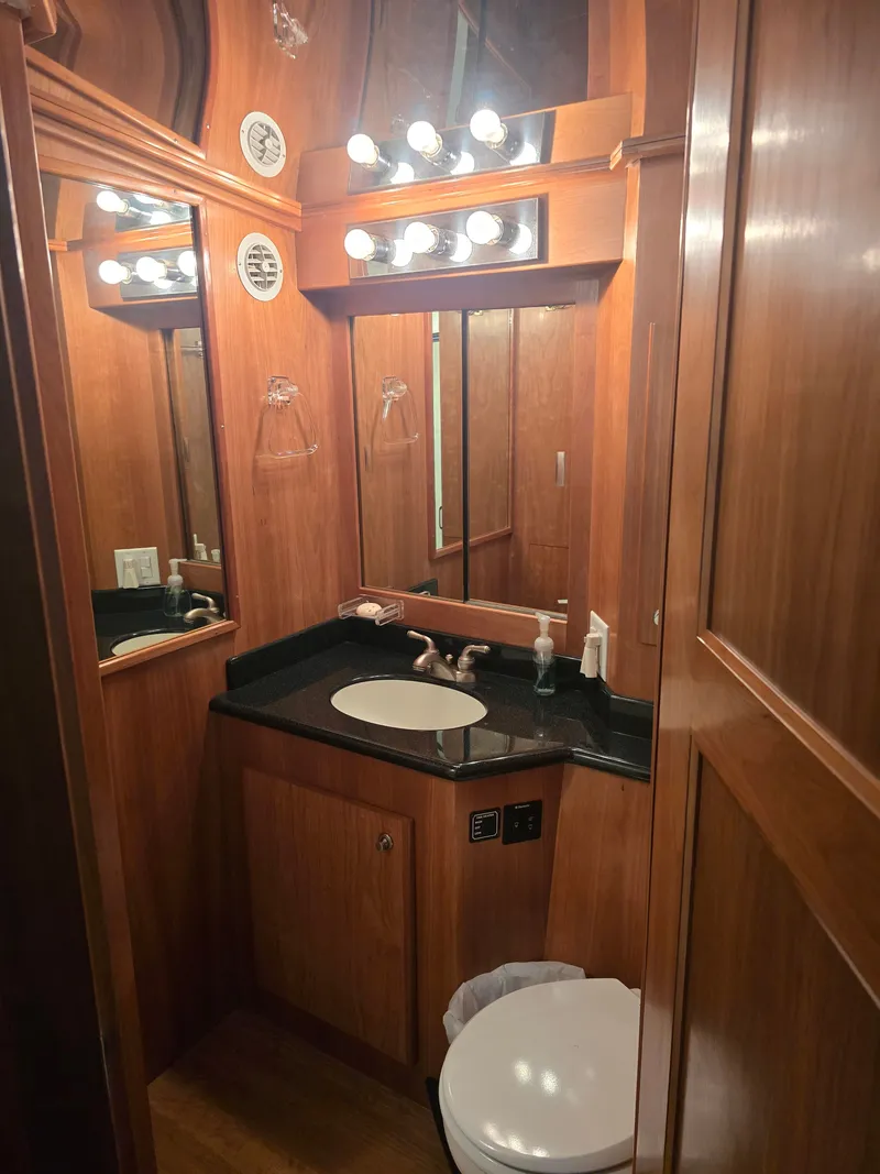 Slide: The Image of Luxurious bathroom in a 2005 Navigator 44C yacht. - 36