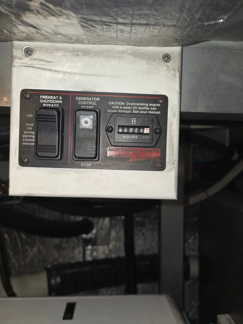 Slide: The Image of Generator control panel in 2005 Navigator 44C. - 42